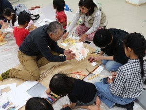 あべ弘士さんと動物つくろ!みんなで「ととりの森」再現