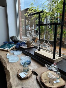 守屋由紀ガラス展「ちょっとユニークなガラス細工」