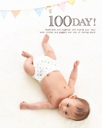 100日　赤ちゃん記念写真