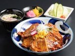 美瑛ぶた丼 のぶ太郎