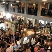 フォーンズ合同会社