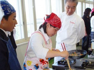 旭川しょうゆ焼きそばの会