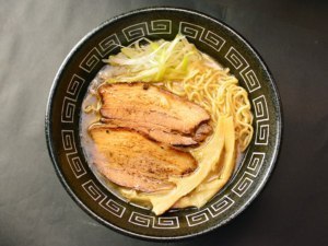 旭川ぶたラーメン麺屋まる