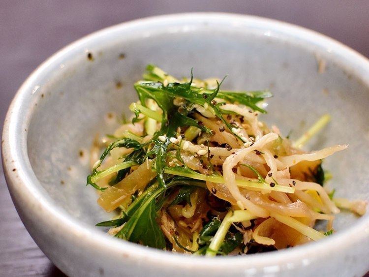 焼鳥キセキのお通しは 塩くらげのナムル風 焼鳥キセキ 旭川 道北のニュース ライナーウェブ