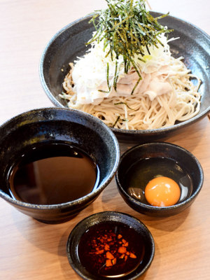 肉辣油蕎麦 はち